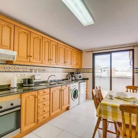 Atico Roger De Flor 公寓 *